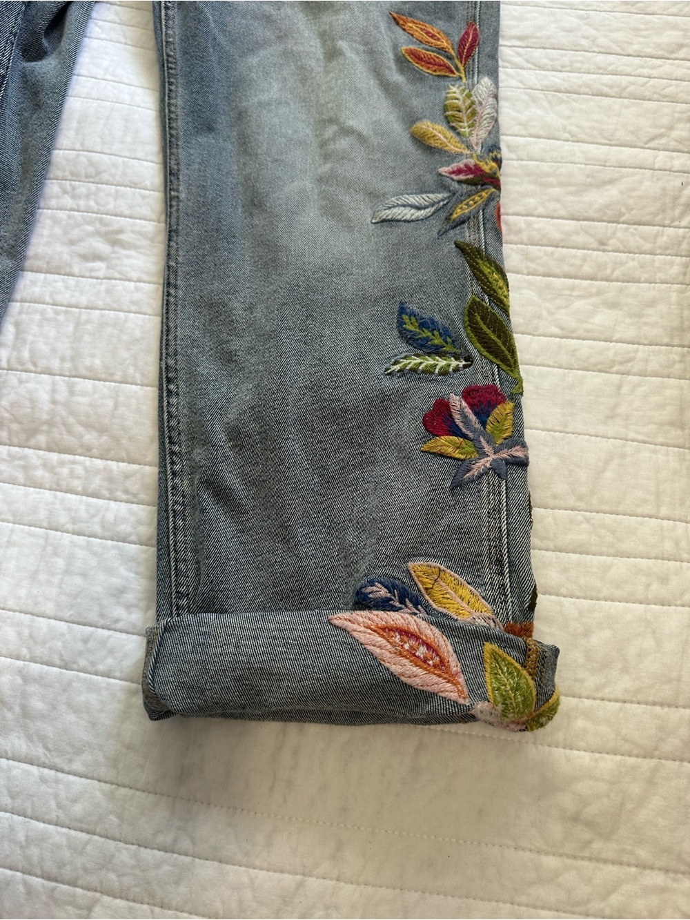 Free People Driftwood Embroidered Floral Denim Overalls XL Cropped Wide Leg Boho - Picture 3 of 9